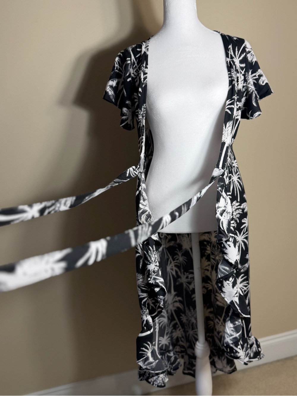Blue Rain Black & White Palm Print Wrap Maxi Dress Size Medium NWOT - Picture 8 of 12
